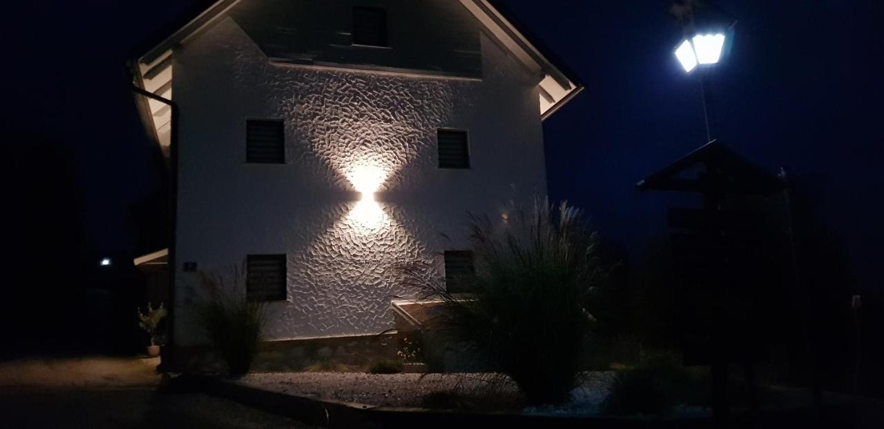 Ambiente Ferienapartments Julienhoehe Niederdorf  Zewnętrze zdjęcie